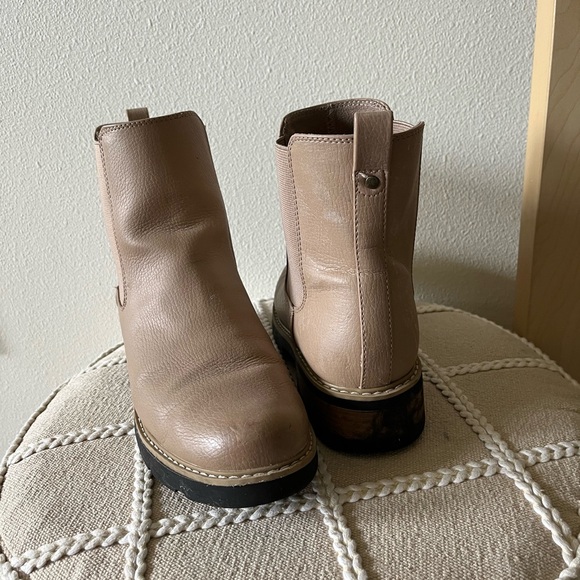 Boots - Picture 2 of 3